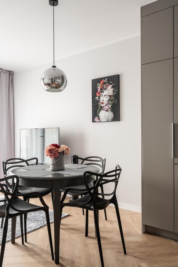Rentplanet - Nowa Manufaktura Lägenhet Wrocław Exteriör bild